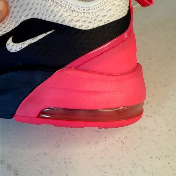 Nike Air Max Motion 2 Womens Athletic Running Shoes White Pink Yellow Blue Sz 6 - Picture 11 of 14